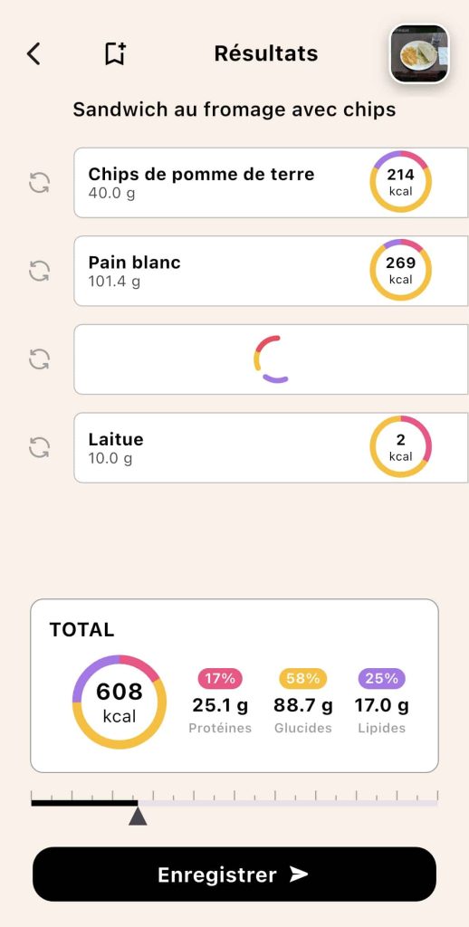 Interface de l'application Lean montrant le chargement et la réévaluation par l'IA d'un aliment corrigé par l'utilisateur.