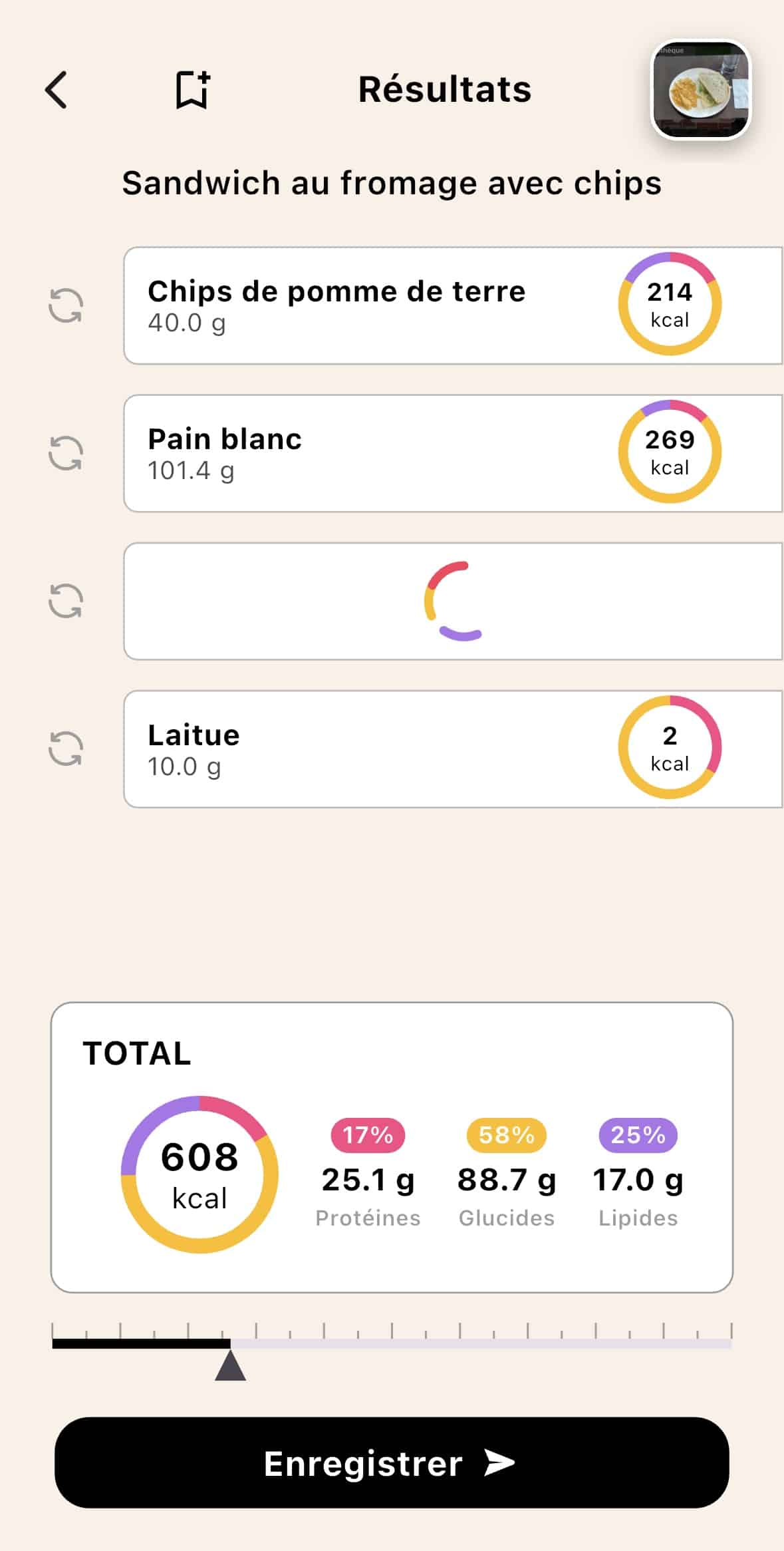 Interface de l'application Lean montrant le chargement et la réévaluation par l'IA d'un aliment corrigé par l'utilisateur.